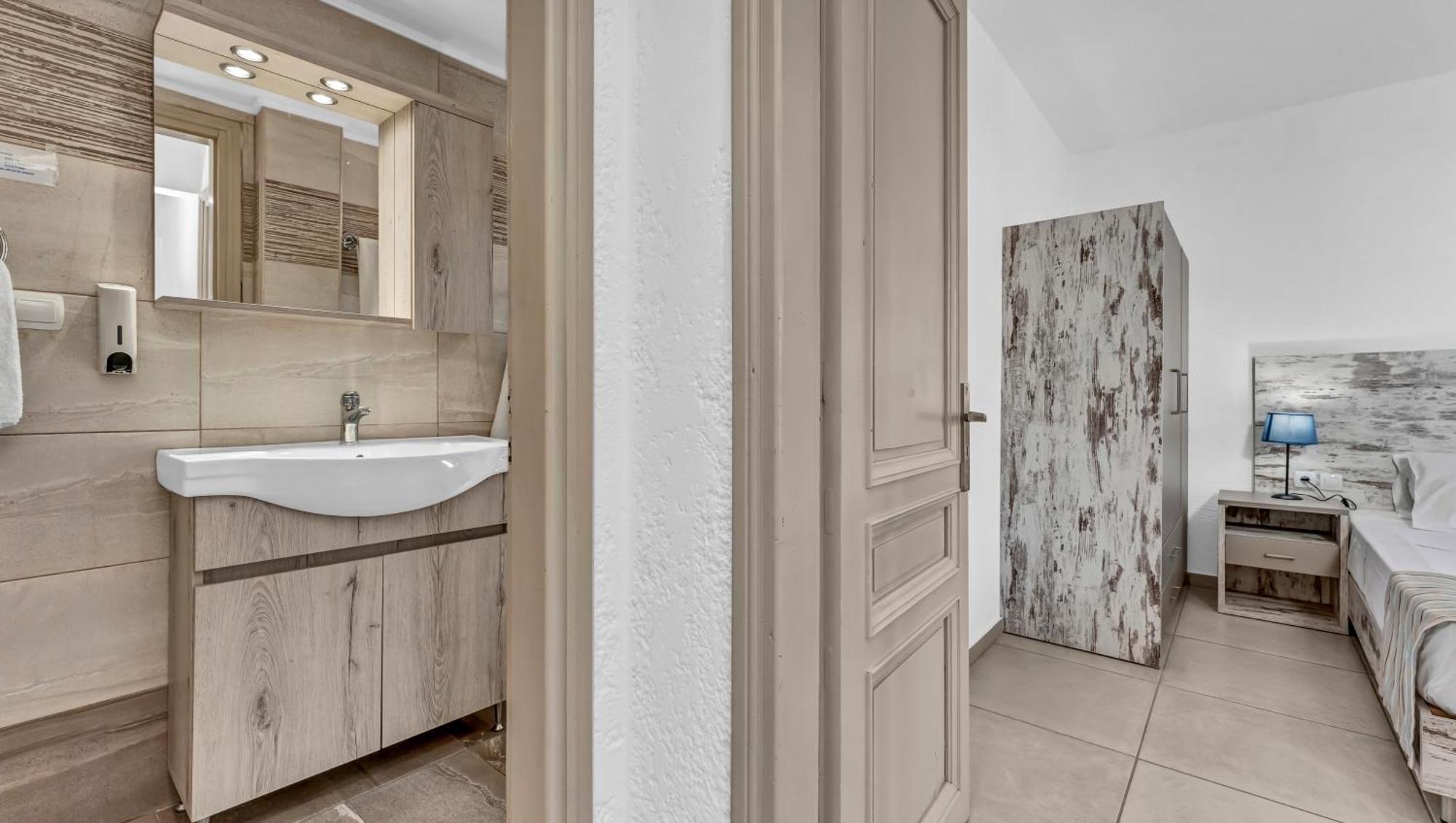 Evina Rooms & Suites Kokkini Hani Esterno foto