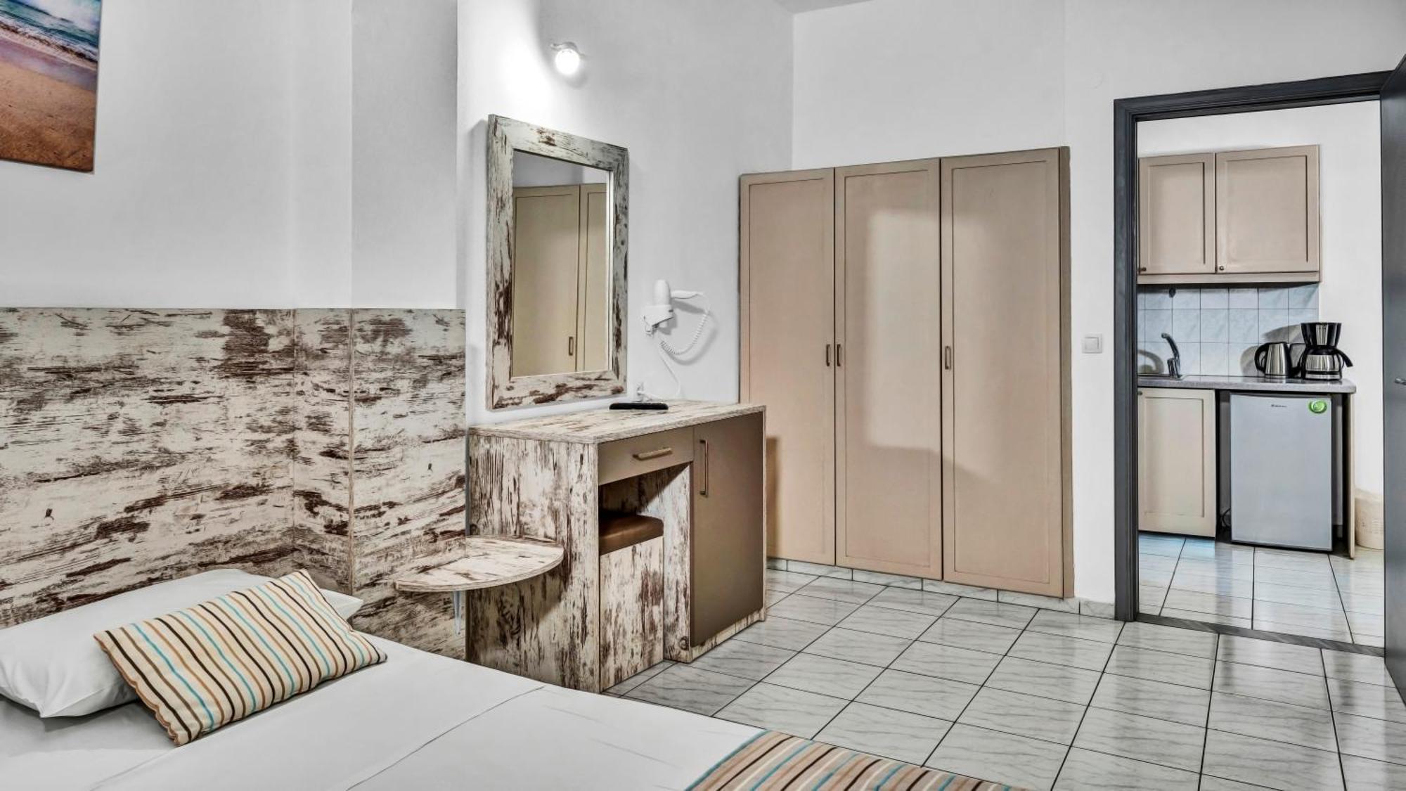 Evina Rooms & Suites Kokkini Hani Esterno foto